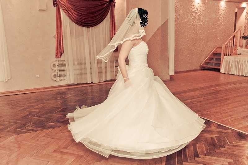 Suknia ślubna model Paula rozmiar M, 38