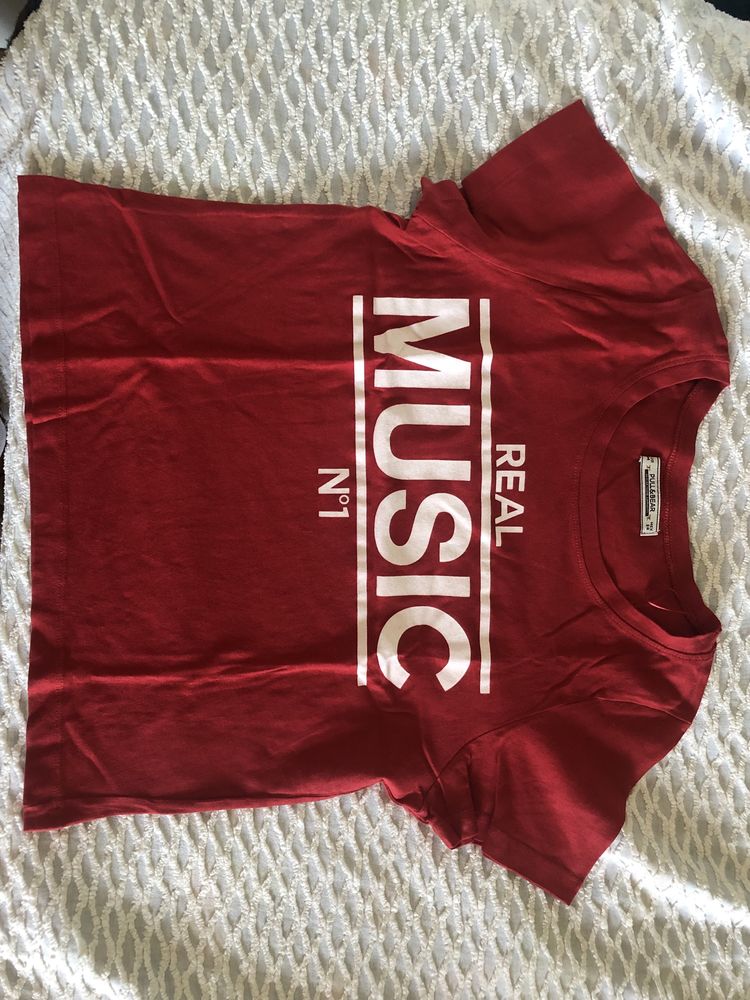 Tshirt vermelha como nova