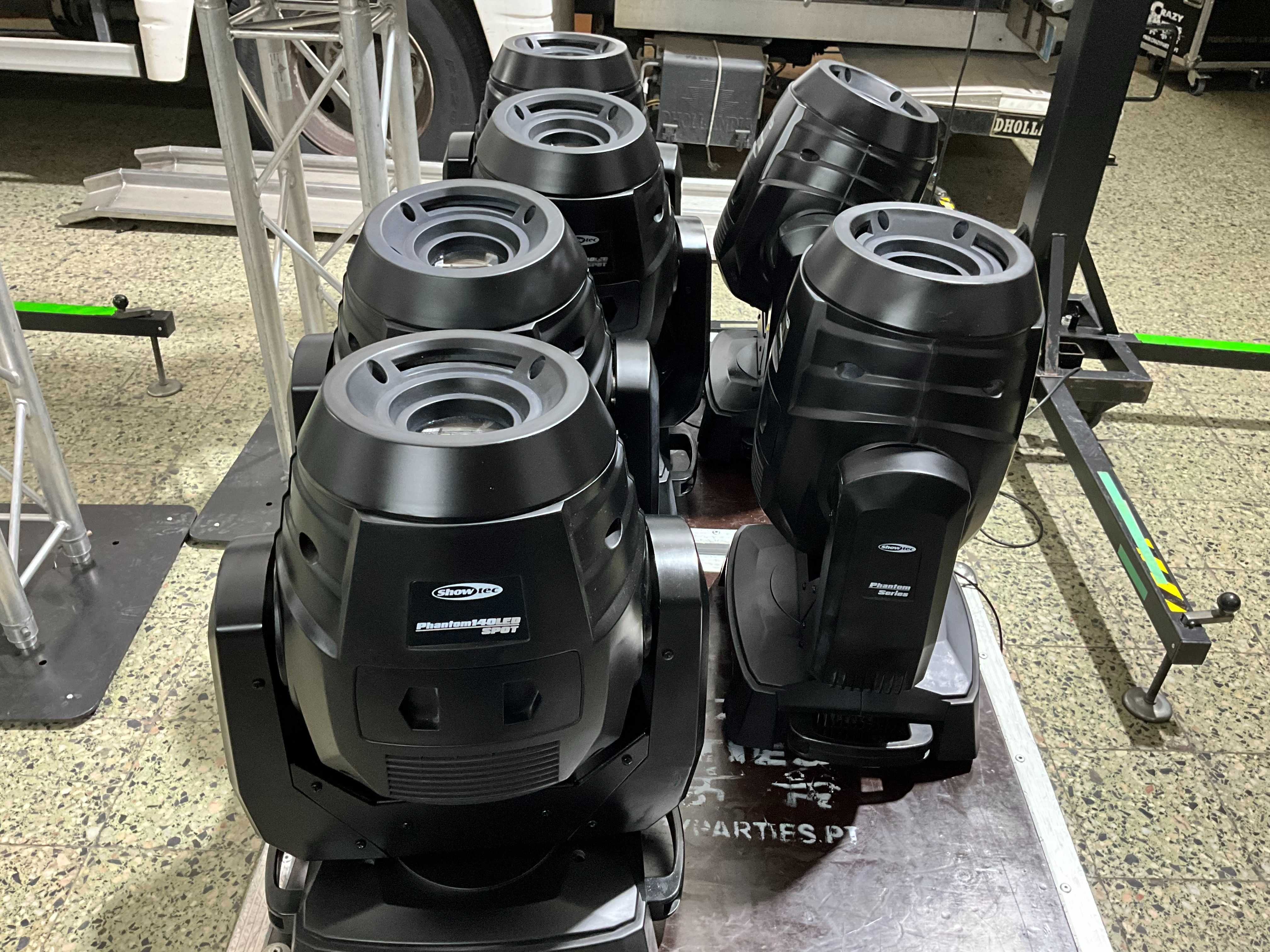 6 Moving head Showtec phantom 140 led spot (com case opcional) 2 com l