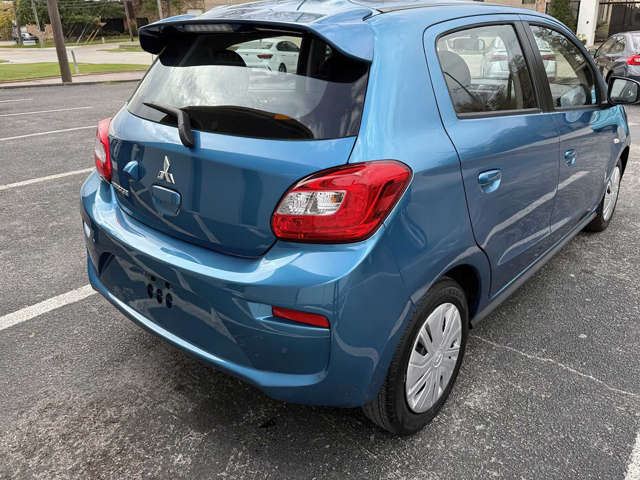 Mitsubishi Mirage ES 2020