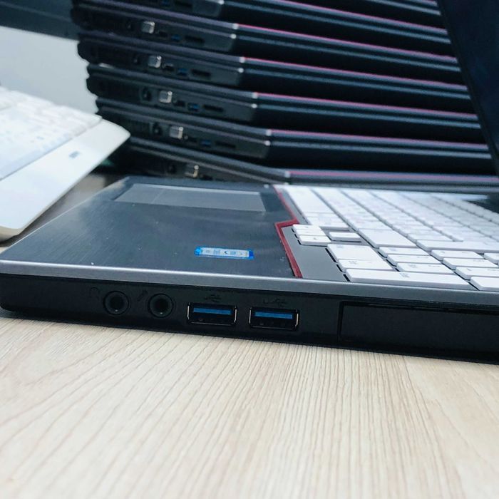 Fujitsu E756 • i7 6Gen • 15.6” IPS FHD • 8/256 SSD • Бізнес-клас 82шт