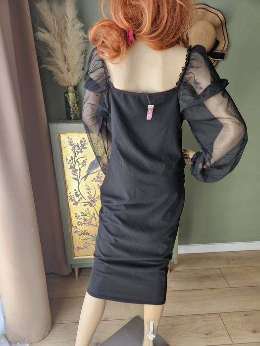 Nowa, czarna sukienka damska  Boohoo z transparentnymi rękawami – e