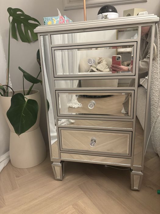 Zestaw dwóch szafek nocnych lustrzanych postarzanych