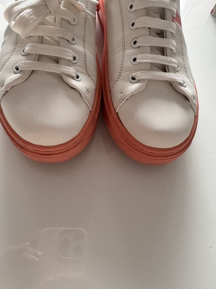Sneakersy bialo rozowe Louis Vuitton 39/40