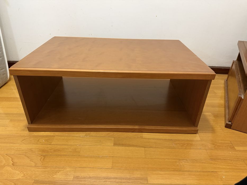 Mesa de centro robusta