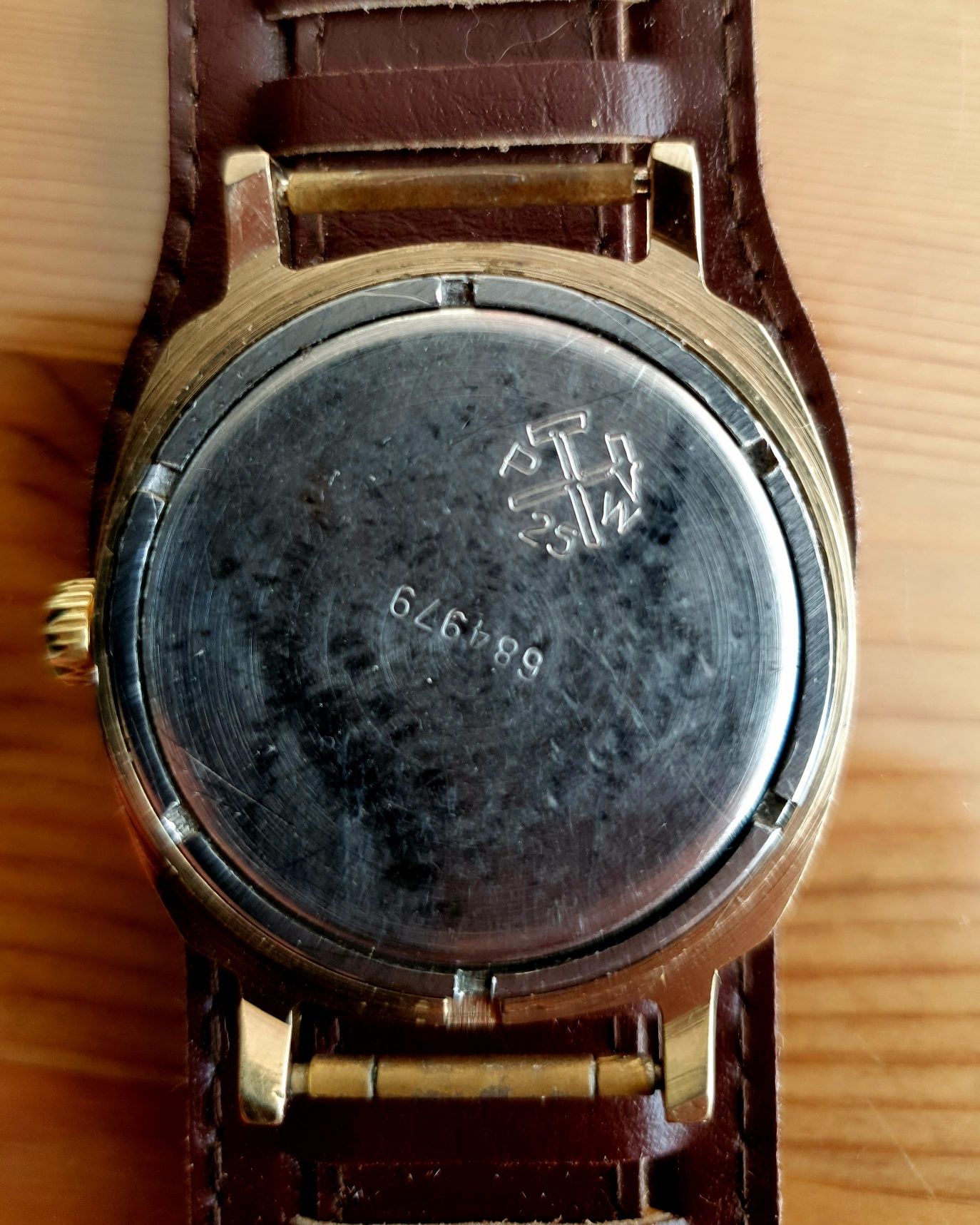 Zegarek Slava 21jewels data USSR brązowo-złoty