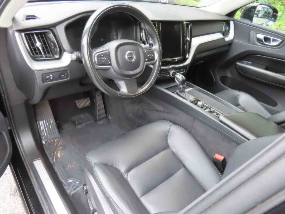 Volvo XC60 T5 Momentum      2019