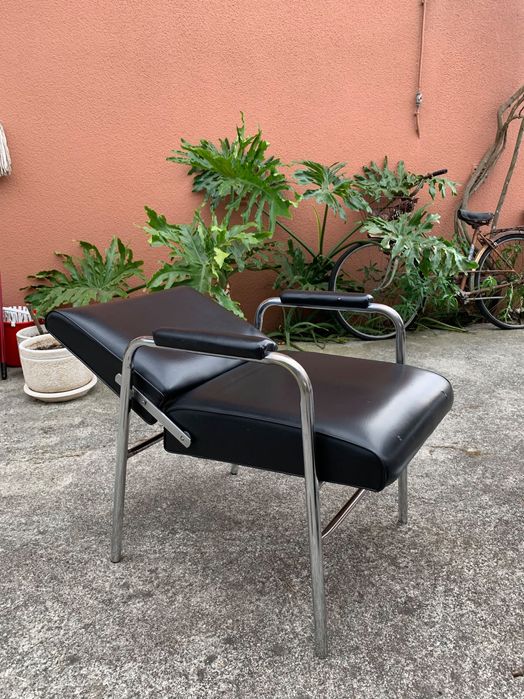 Cadeiras e lava cabeças cabeleireira