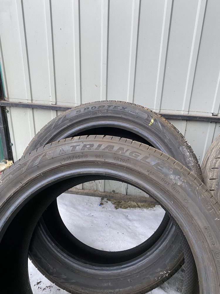 Продам шини hankook 245/45 R18