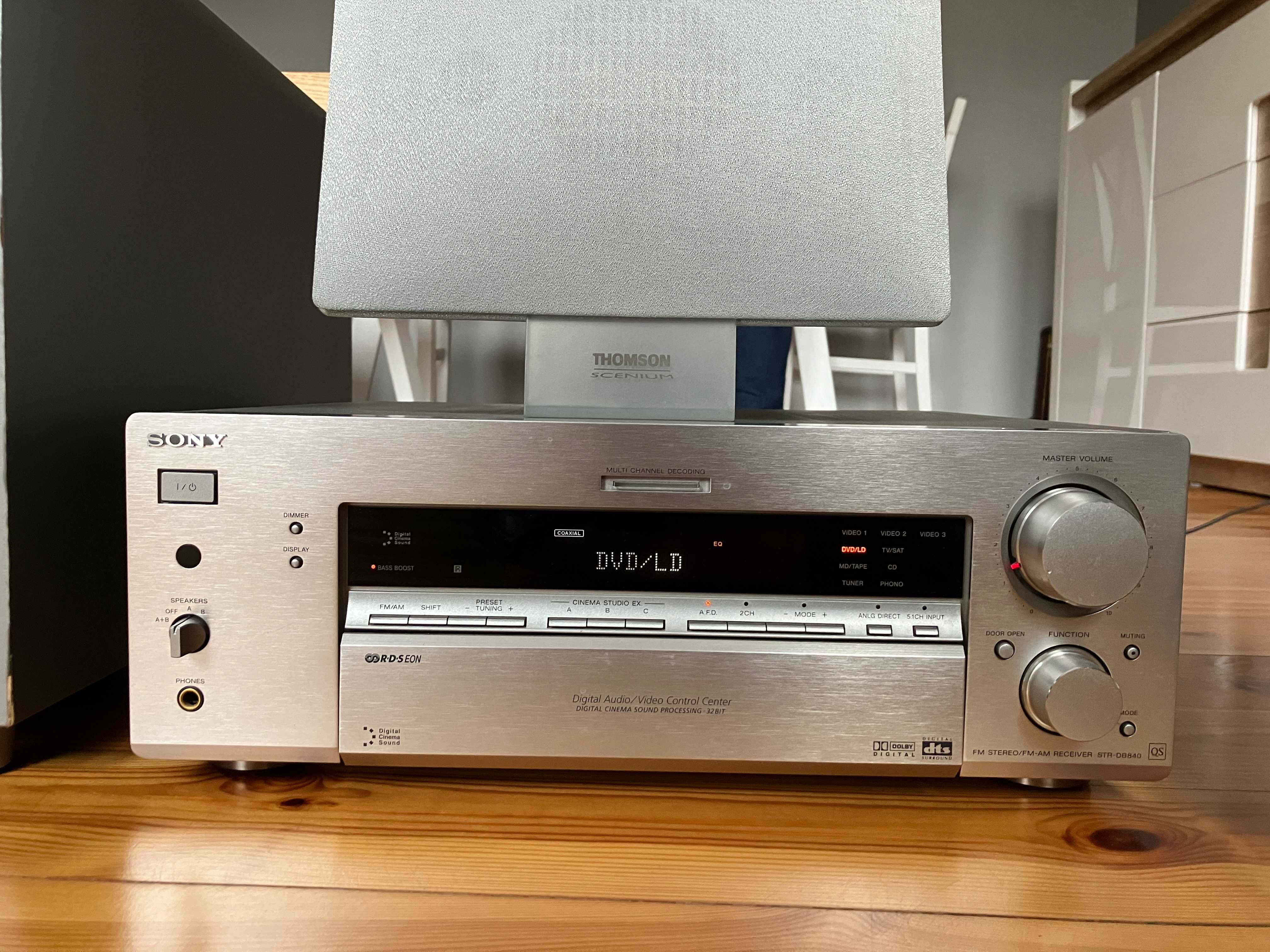 Amplituner Sony STR-DB 840 QS z zestawem głośników Thomson Scenium