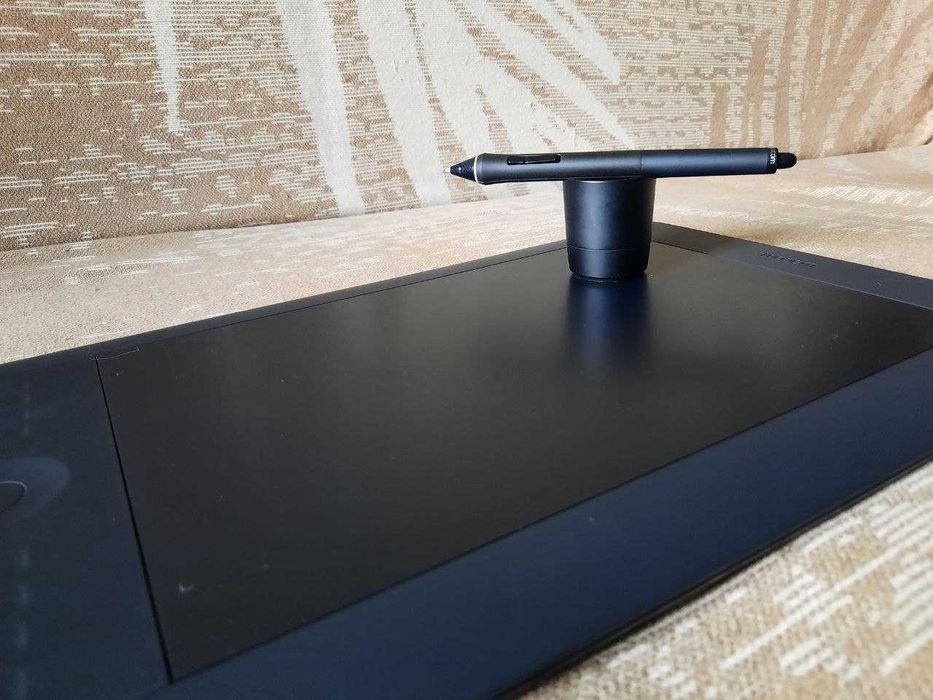 Графический планшет Wacom Intuos 5 Touch M PTH-650