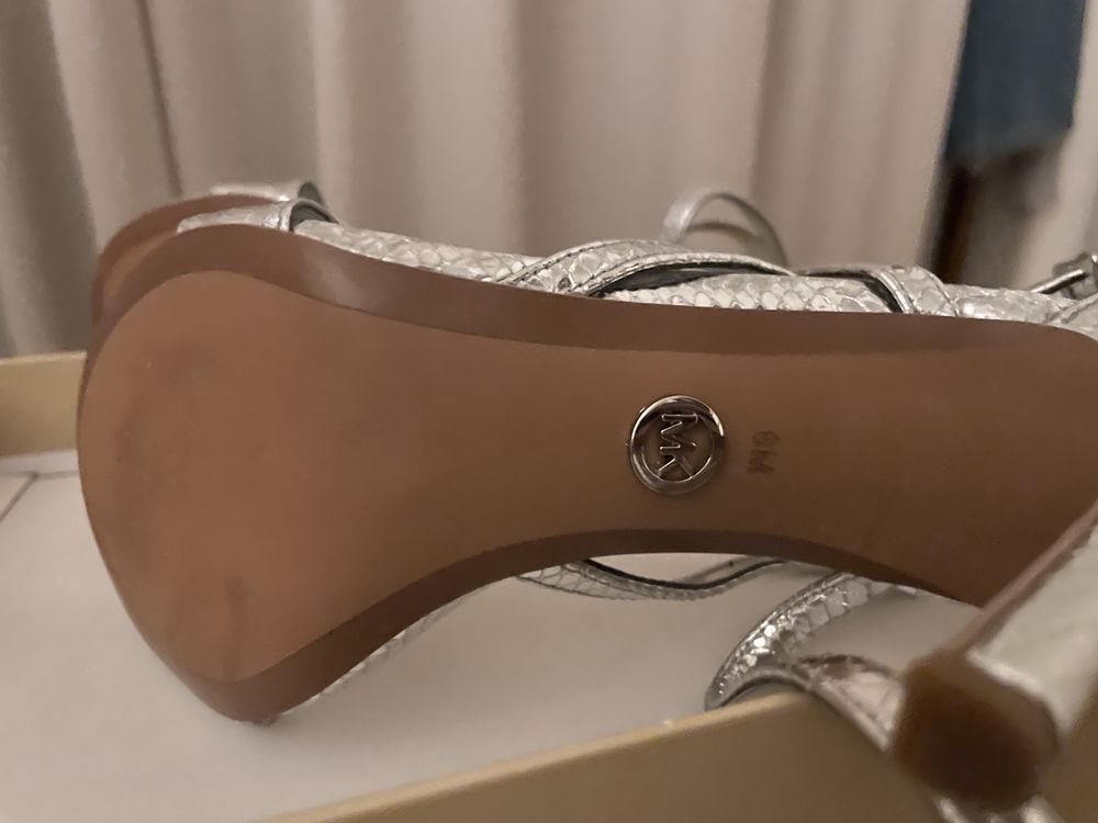 Sandalias Michael Kors novas