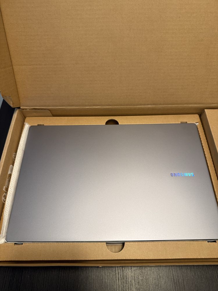 Samsung Galaxy Book4 16/512gb Core i5 15.6" СТАН НОВОГО! 4 цикли заряд