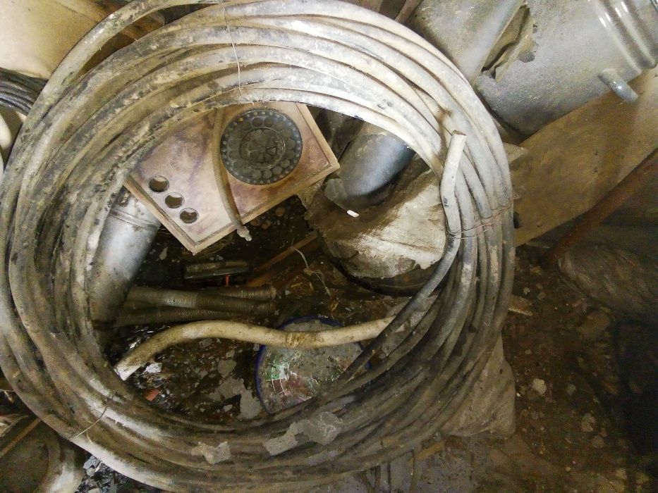 Кабель алюминиевый 4-х жильный около 50 метров