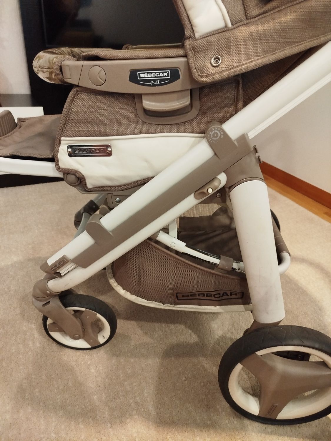 Carinho de passeio Bébécar - Modelo Ip-Op