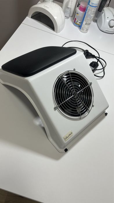 Продам настільну витяжку Ülka Soft біла (подушка чорна)