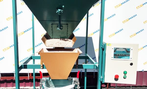 Ваговий дозатор для гранул, пелет по 5-50 кг в пакунку