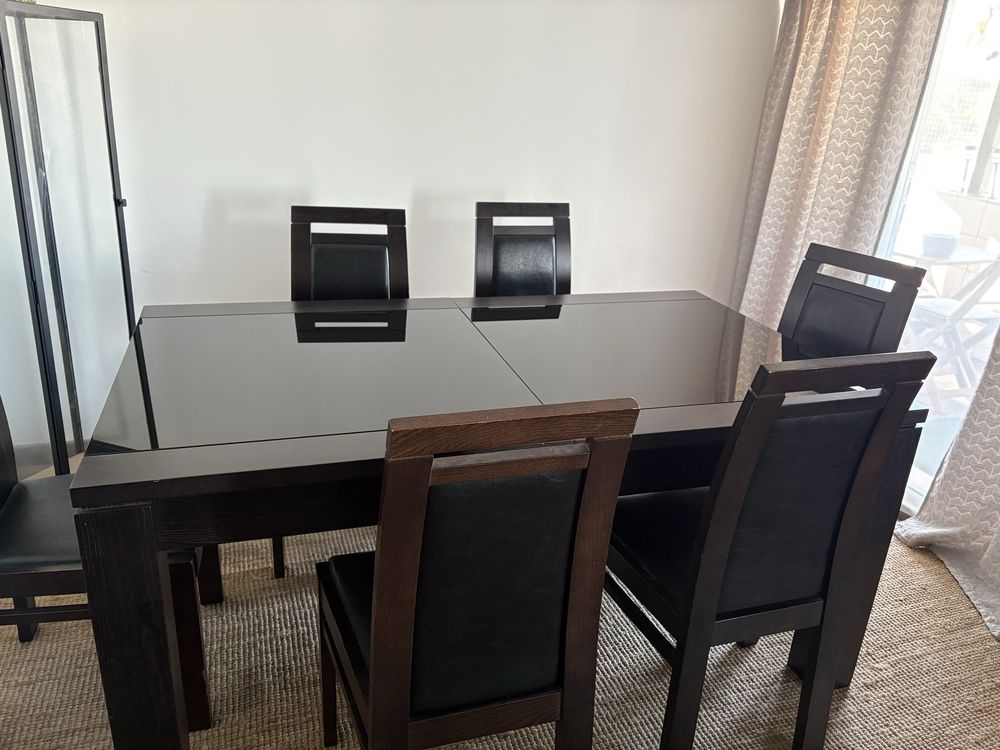 Mesa sala jantar em madeira maciça com 6 cadeiras