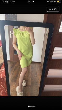 Zielona żółta limonkowa prosta sukienka z falbankami przy rękawach
