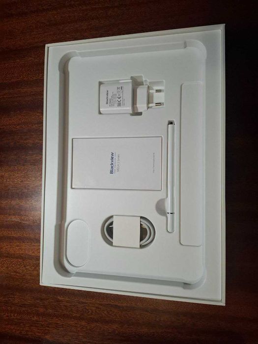 Планшет Blackview Mega 2 4G з чохлом-книжкою у комплекті. Глобальний.