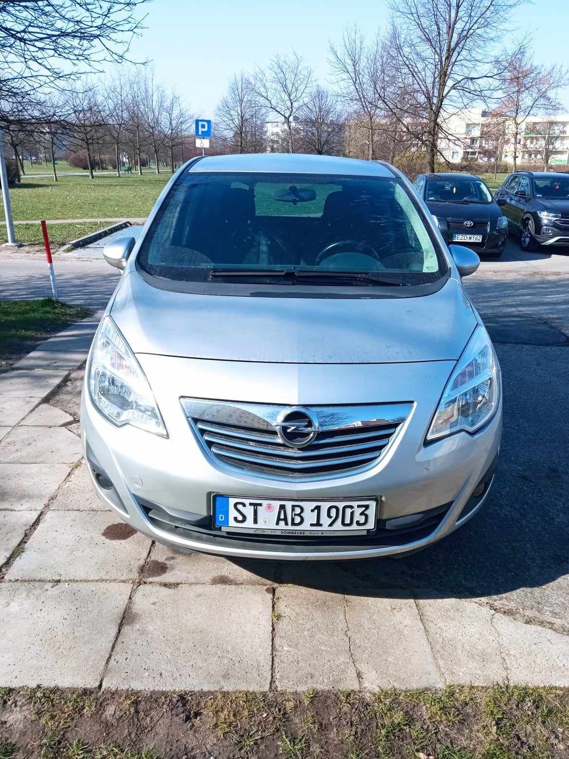 Opel Meriva 1,4 benzyna 2011