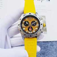 Żółty męski zegarek Breitling Endurance Pro