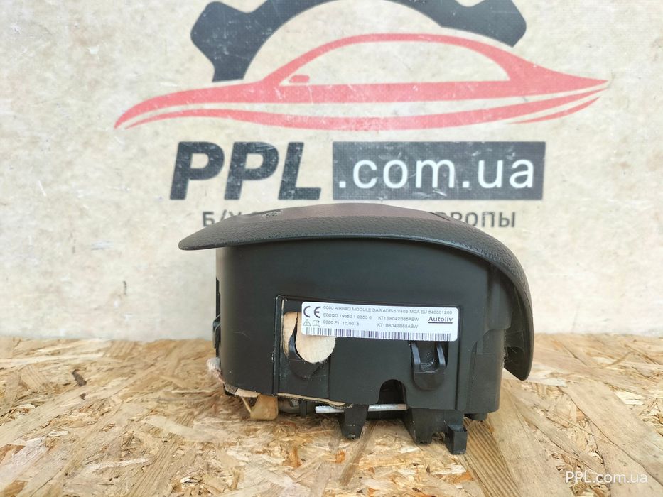 Ford Transit Connect MK2 18- Подушка безопасности руля KT1B-K042B85-AB