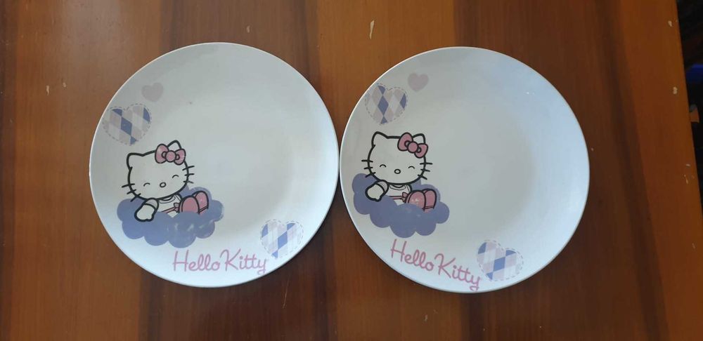 Pratos Hello Kitty, SPAL e Serviço Porcelana MUSEO CHILLIDA-LEKU