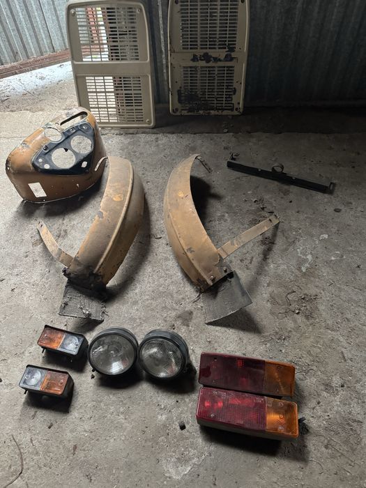 Ursus c-360 maska atrapa kokpit blotniki lampy