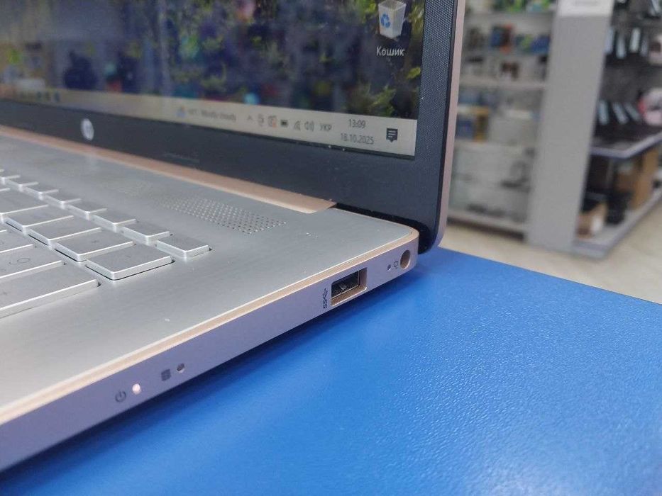 Ноутбук HP17-cn0045cr ( 2023року, стан ідеал.) Гарантія!