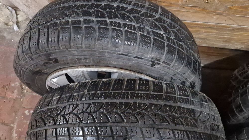 SPRZEDAM  Opony zimowe Komoran 175/65 R 14 rok 2021