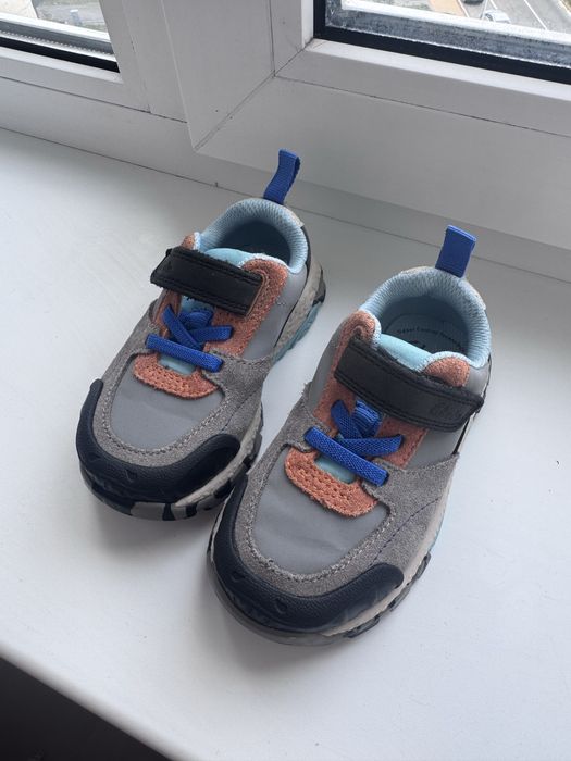 Дитячі кросівки Clarks