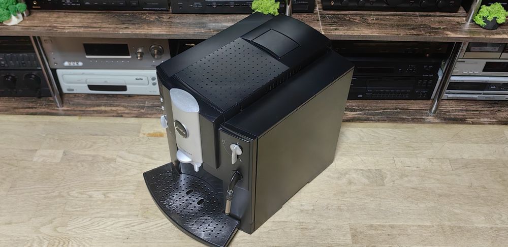 Кавова машина Jura Impressa E50