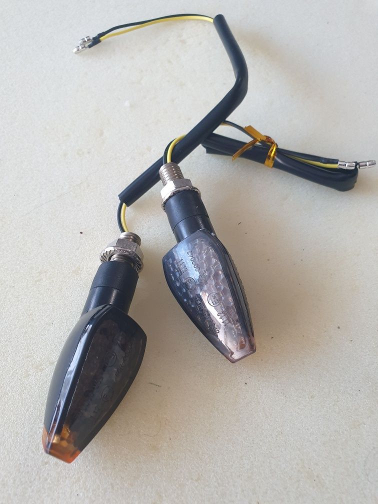 Piscas para mota em led.