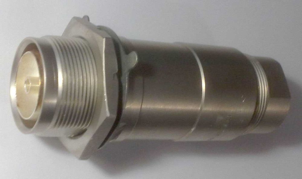 Радиокомпоненты: ферритовые сердечники, ВЧ разъемы