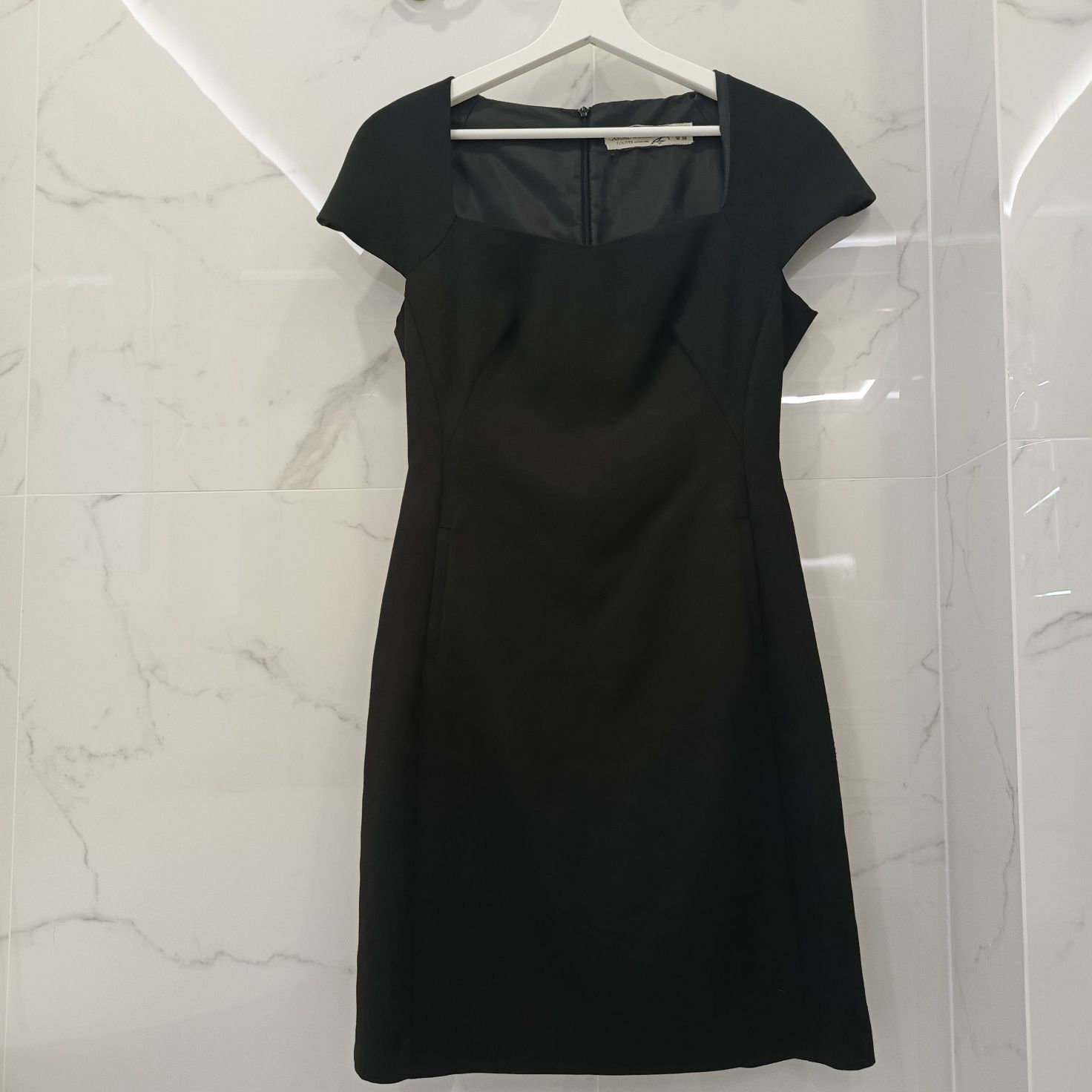 Mała czarna sukienka elegancka