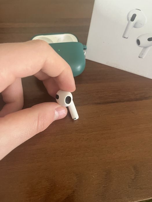 Airpods 3 лівий навушниу та кейс
