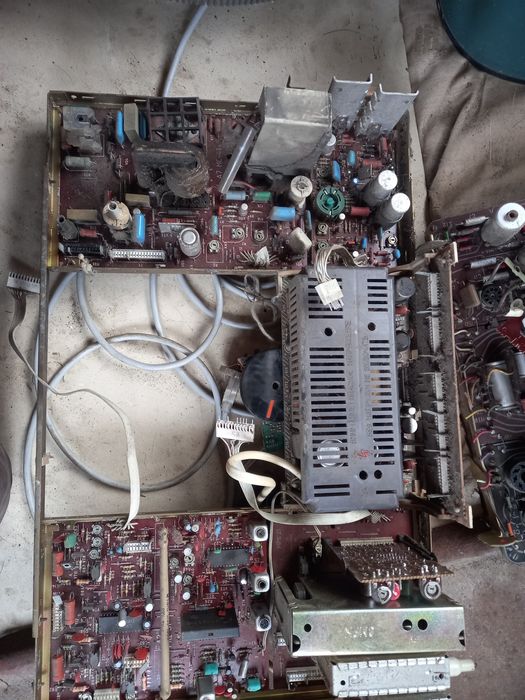 Плати з електрона