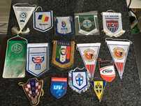 Lote Raro de Galhardetes de Futebol – Vintage e Modernos