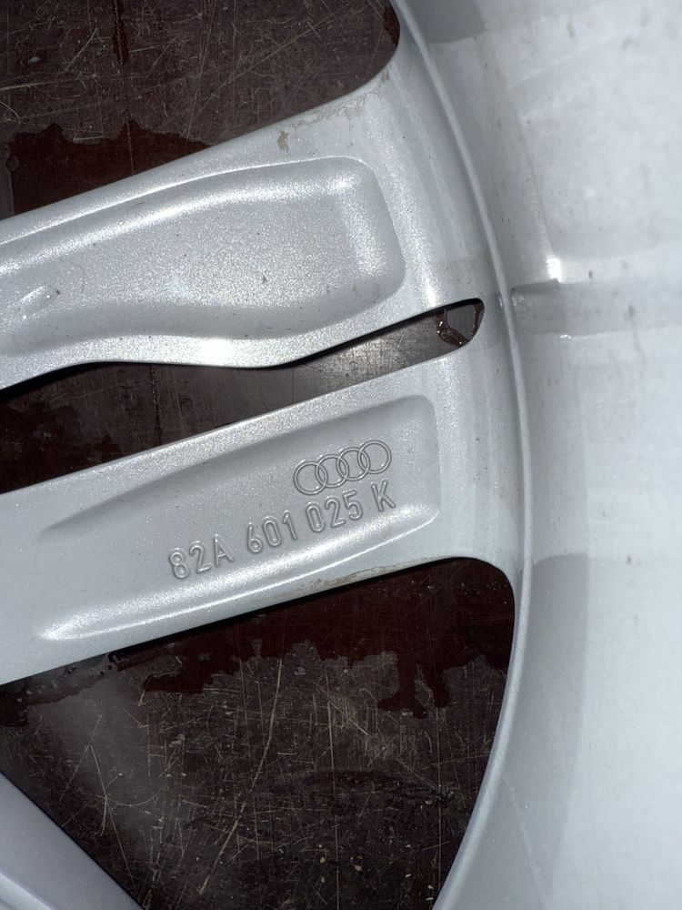Felgi aluminiowe Audi OE 82A601025K ET 46 7,5jx17” 5x100 Audi A1