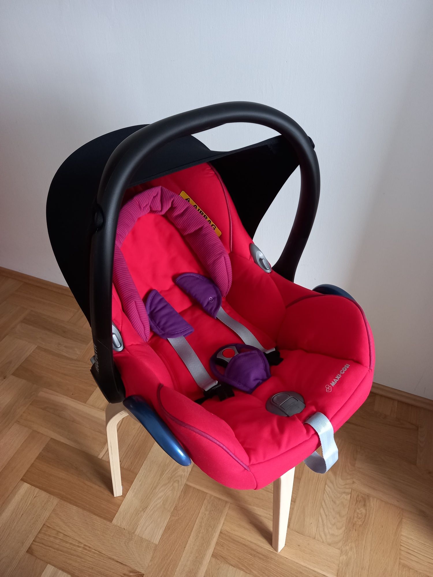 Maxi-cosi CabrioFix Red, czerwony