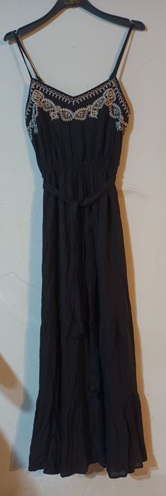 Vestido preto alças