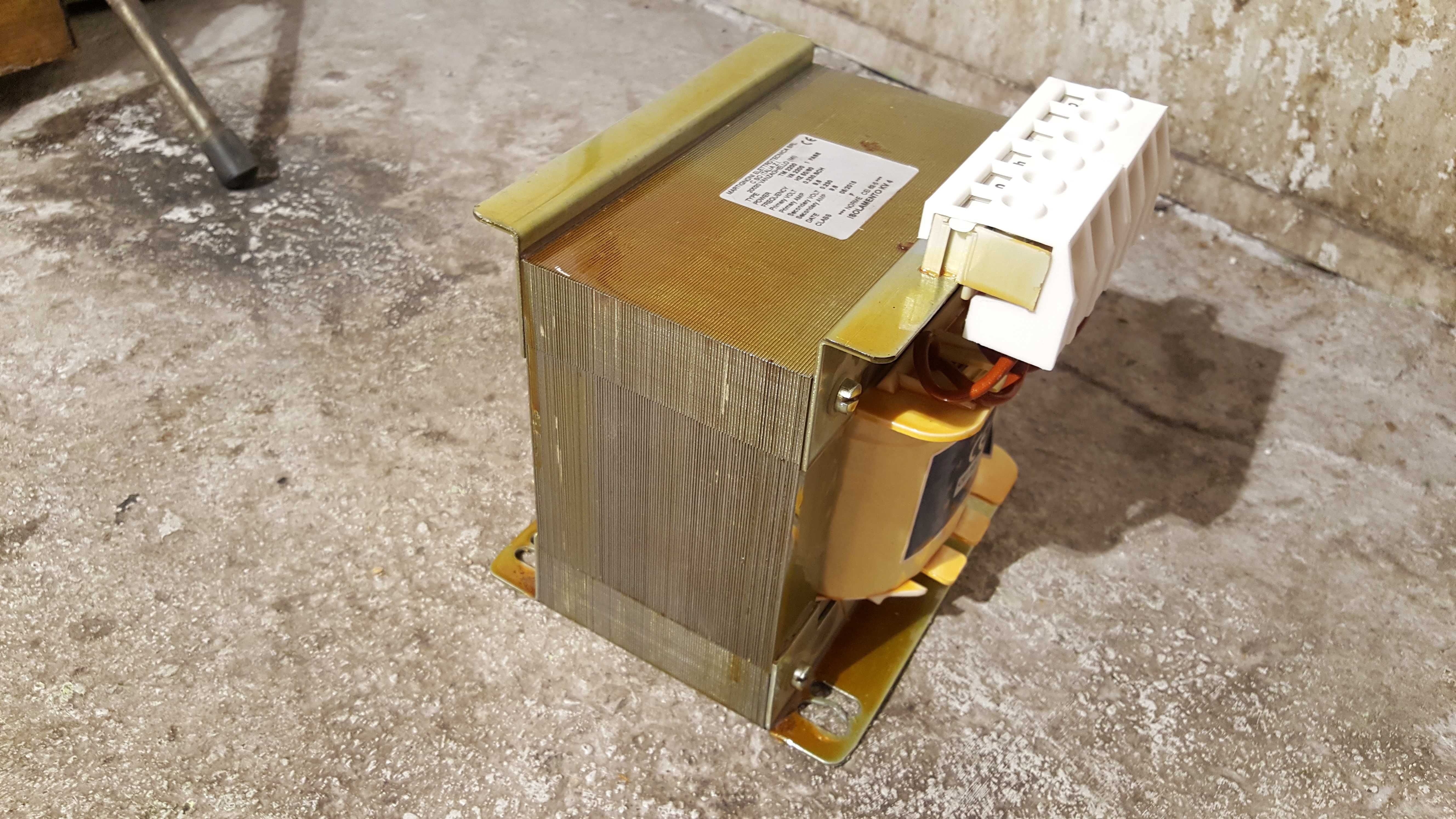 Transformator TM 2200