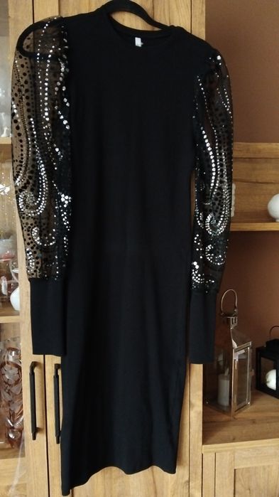 Czarna sukienka wyjsciowa