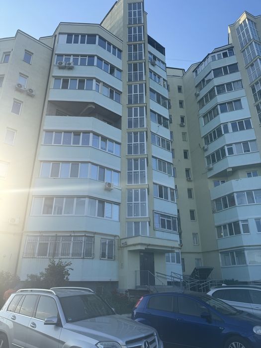 Продам 2- квартиру новобудова ЖК Мерседес Олексіївка  Людвіга Свободи