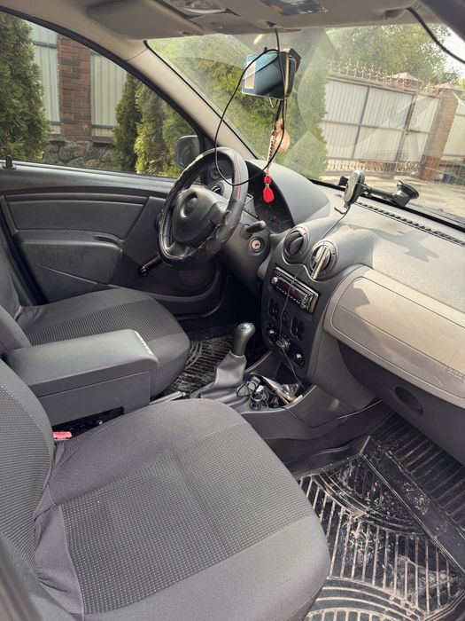 Dachia Sandero 1,4 газ/бензин