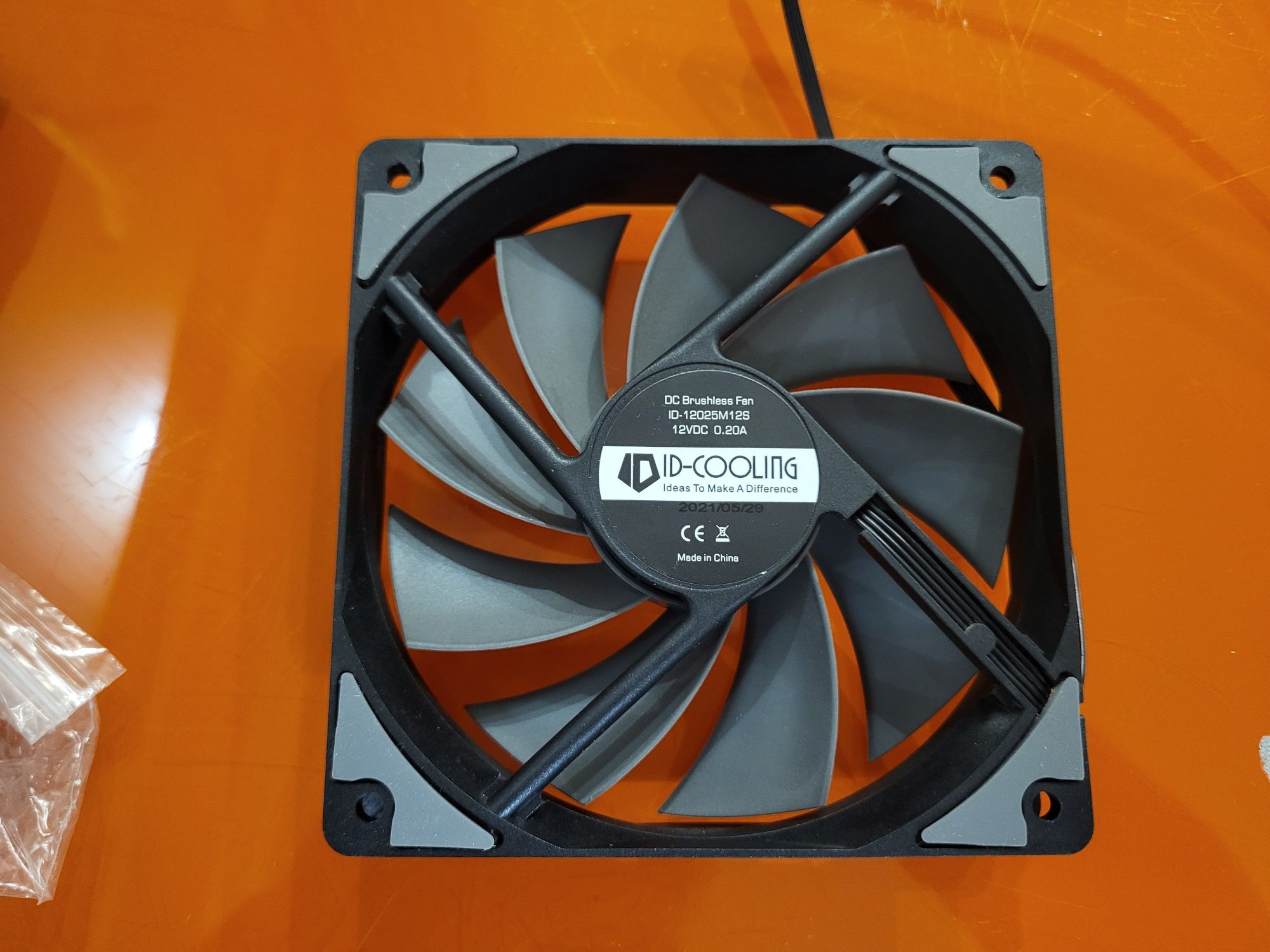 Кулер к корпусу ID-Cooling NO-12025-XT