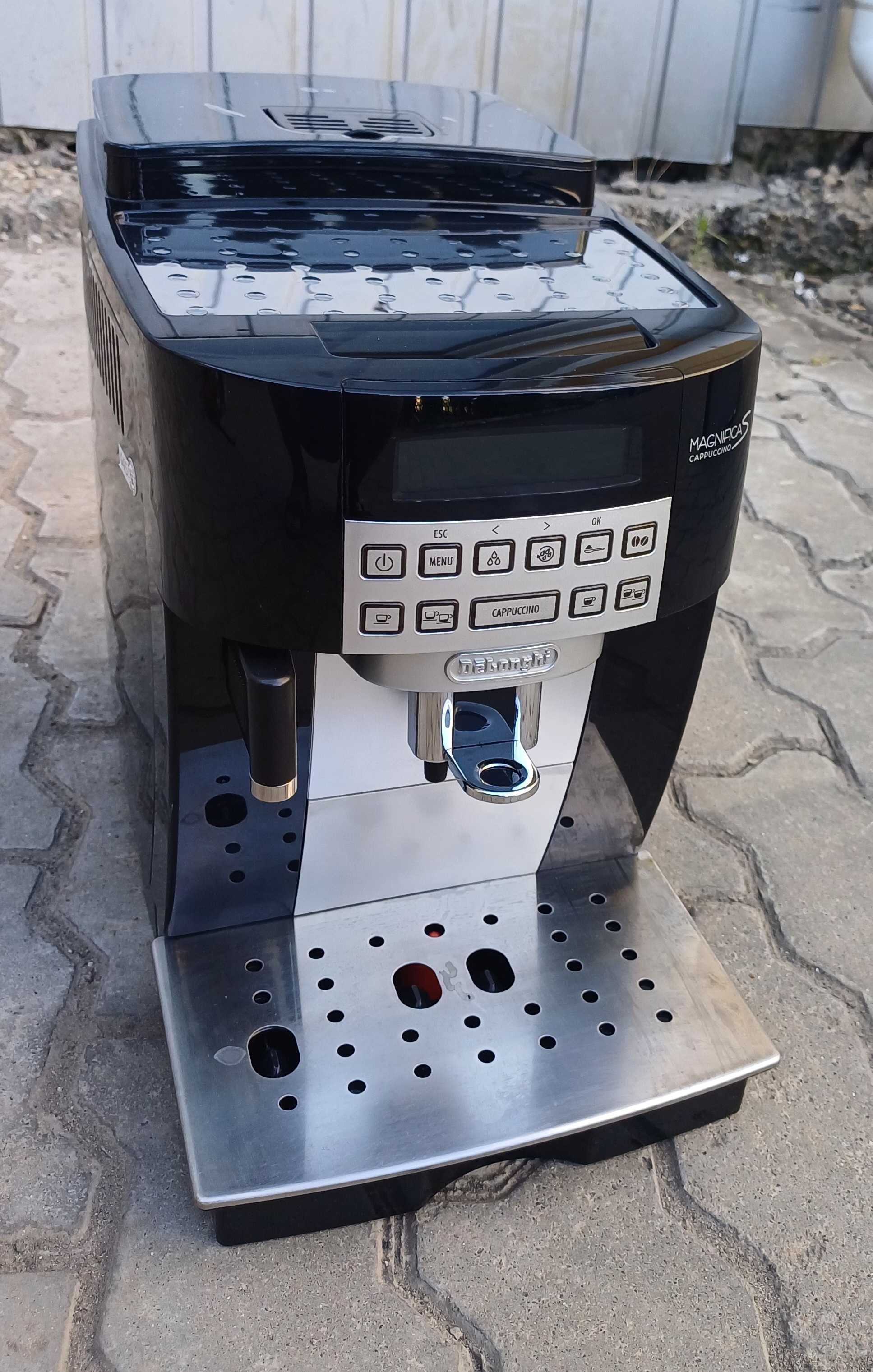 Кофемашина кофеварка DeLonghi ECAM 22.360 B Magnifica S cappuccino
