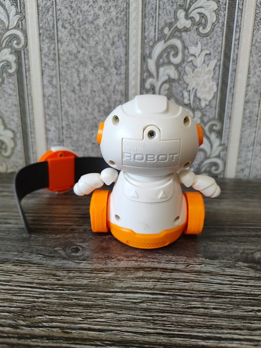 Робот на радіокеруванні Kids Buddy