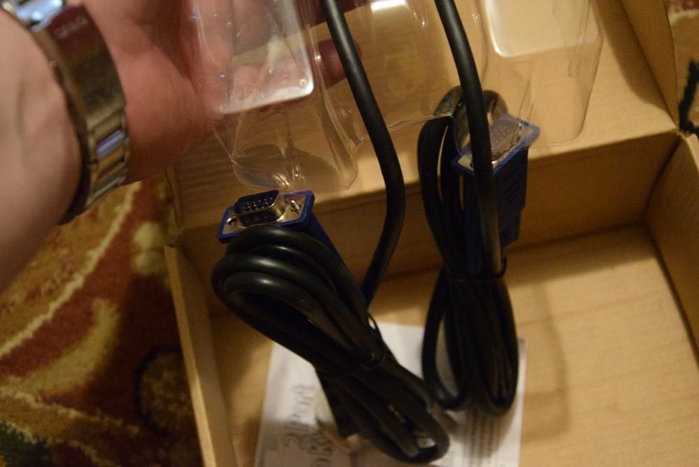 Switch KVM 2 komputery 1 monitor